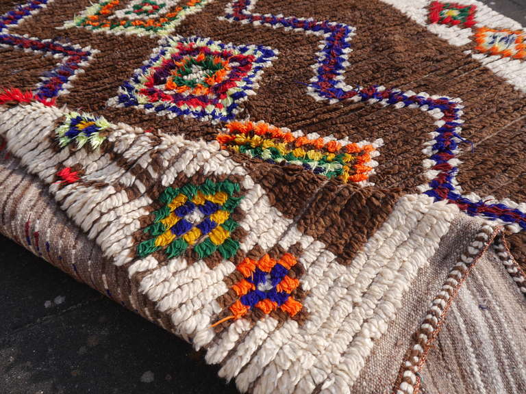 Wool Moroccan Rug Vintage Berber Carpet hand knotted beige brown 5 x 9.6 ft For Sale