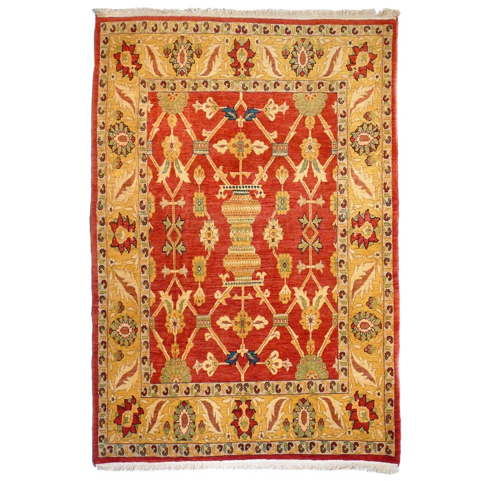 Impressive Ziegler Mahal hand knotted rug For Sale