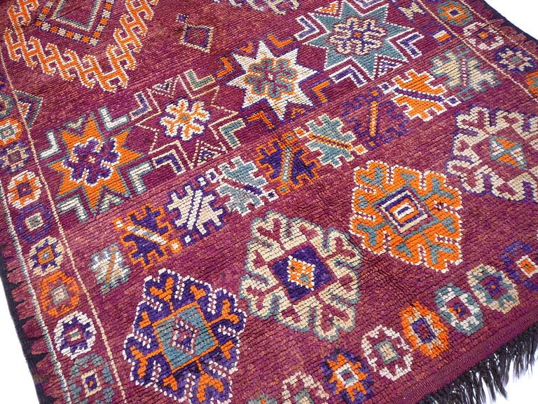 Tribal Tapis berbère marocain vintage d'Afrique du Nord en vente