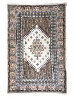 Vintage moroccan north african berber rug