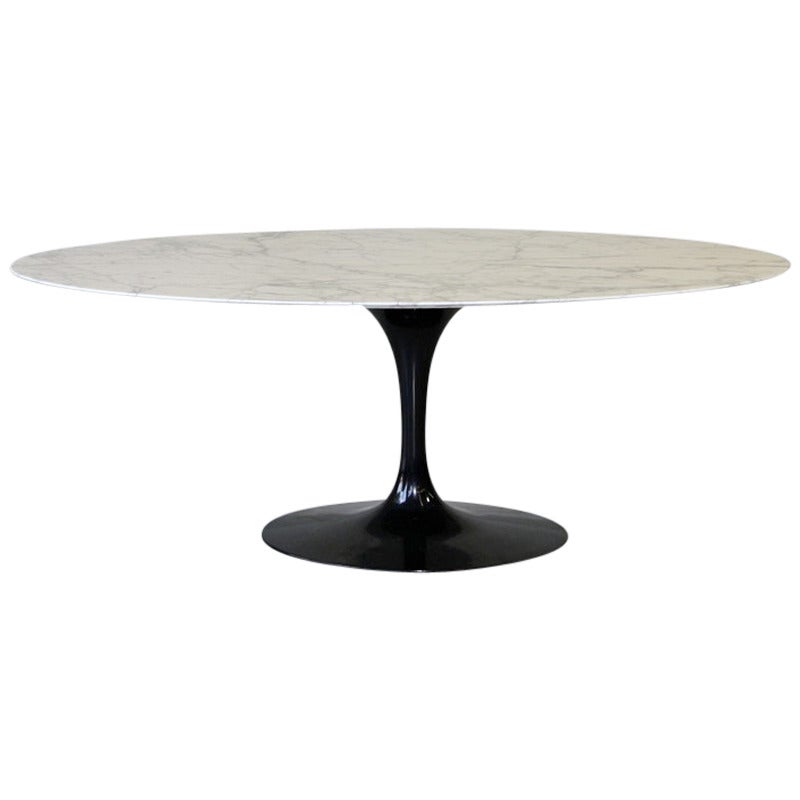 Eero Saarinen Oval Dining Table