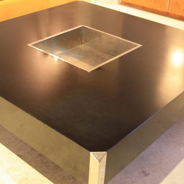 Italian Coffee Table in the style of Willy Rizzo