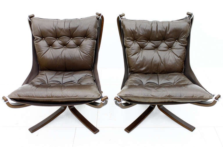Scandinavian Modern A Pair Sigurd Resell Falcon Lounge Chairs, Norway