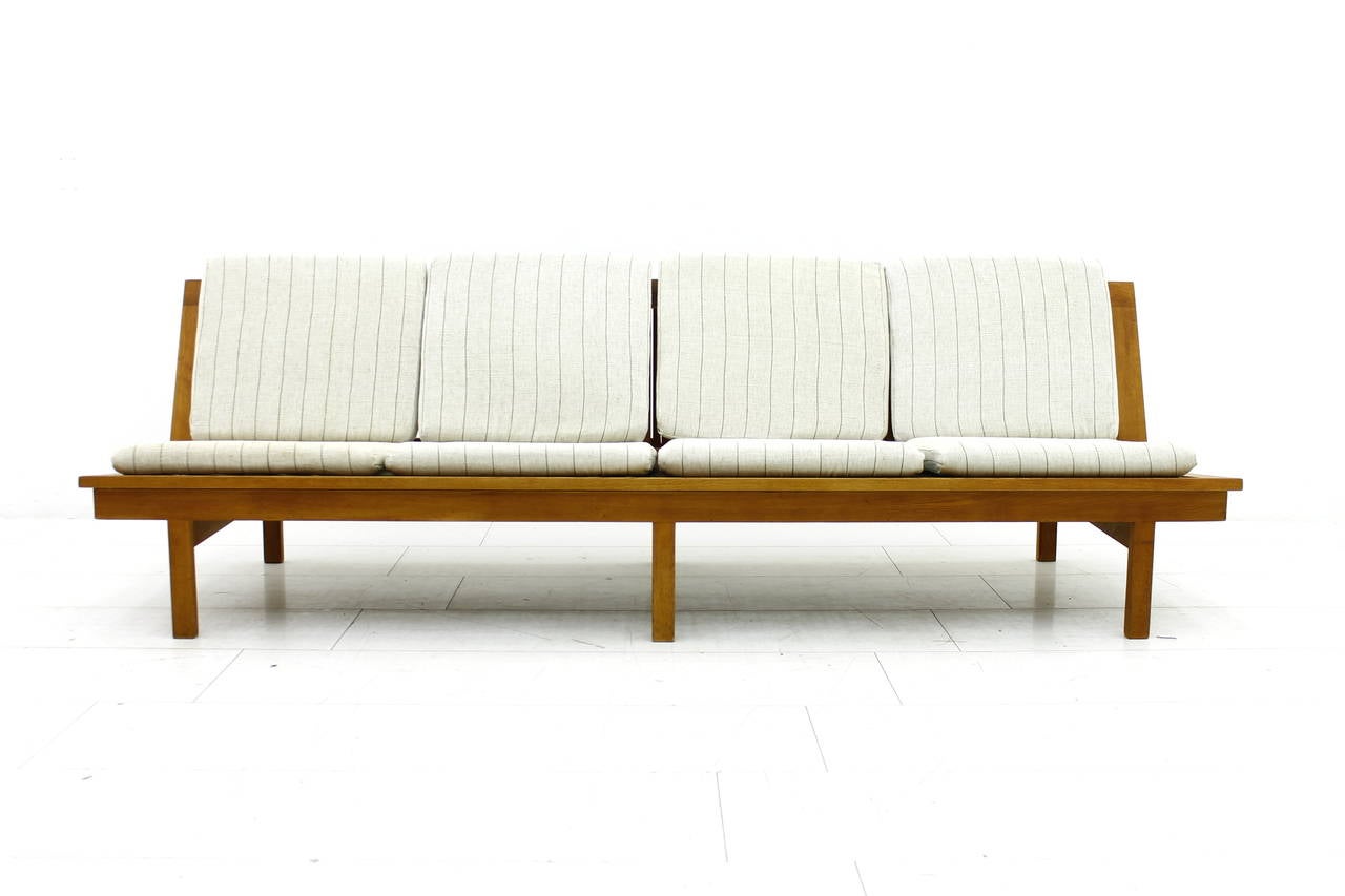 Danish Sofa or Bench in Oak by Børge Mogensen, 1956 In Excellent Condition In Frankfurt / Dreieich, DE