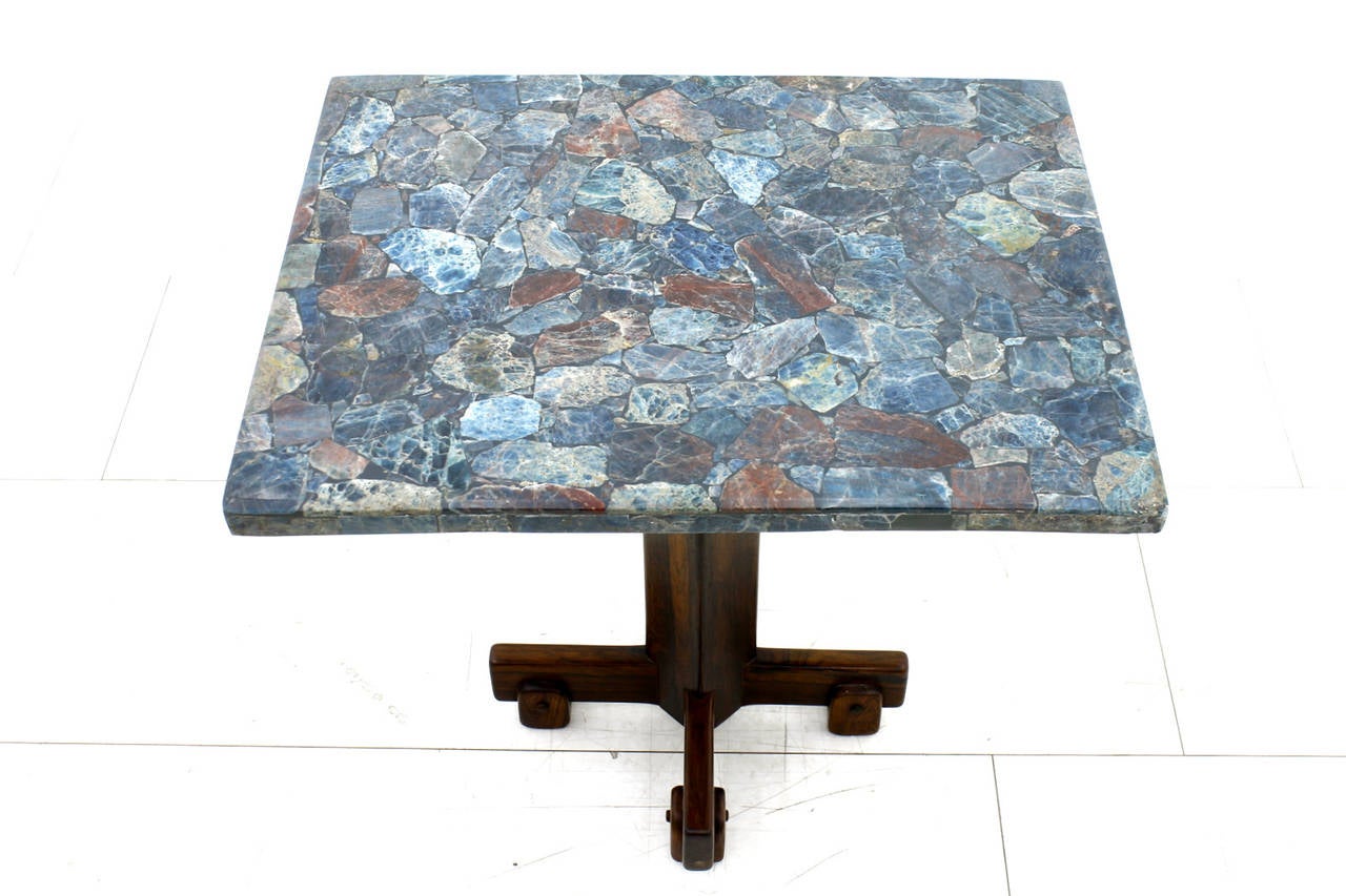Rare side table by Sergio Rodrigues, Brazil, 1964. Solid Jacaranda and a turquoise colored mosaic tabletop.
Very good condition.
Measurements: W 55 cm, D 45 cm, H 51 cm.

Worldwide shipping.