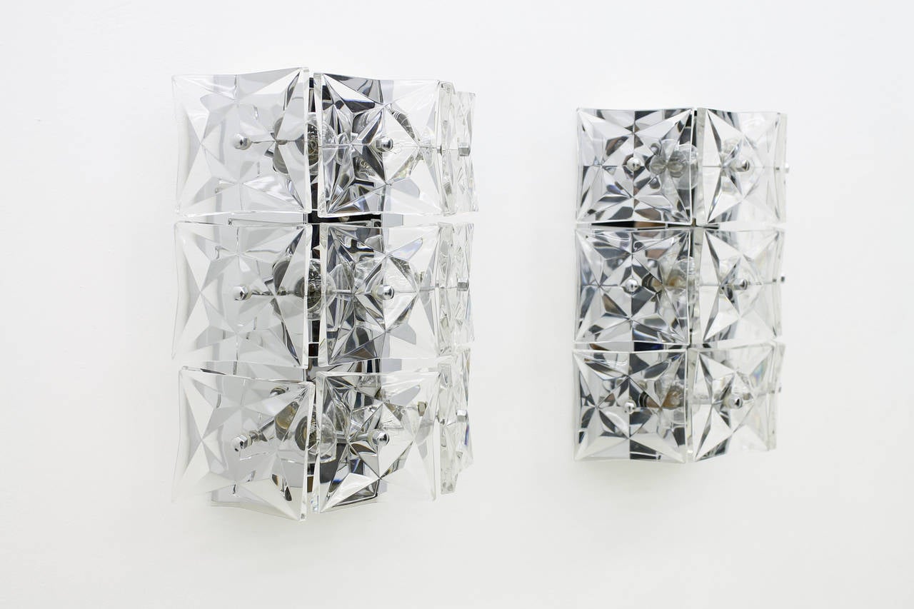 Pair of Large Crystal Glass Wall Sconces by Kinkeldey, circa 1960s In Good Condition For Sale In Frankfurt / Dreieich, DE