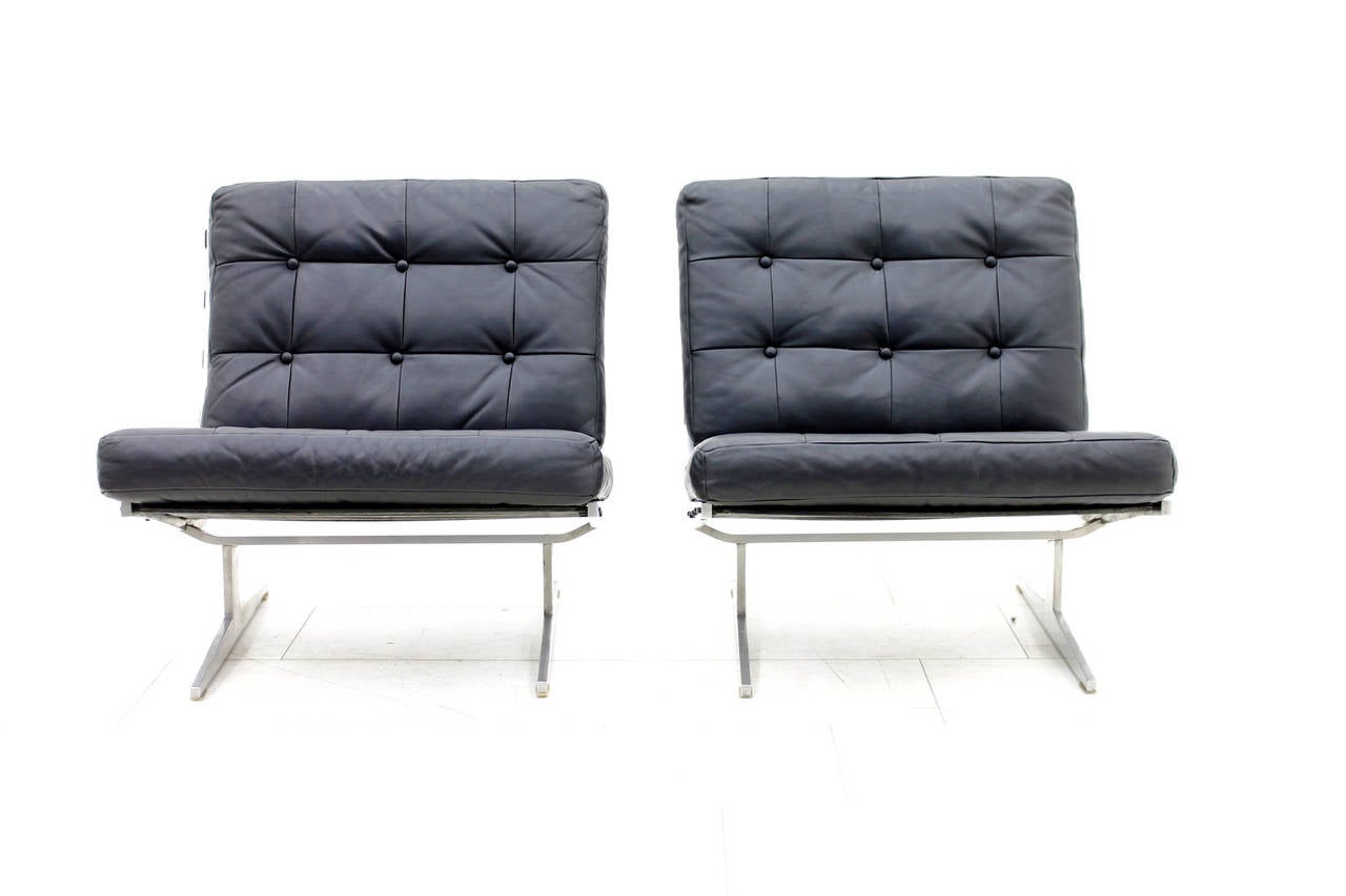 Pair of Lounge Chairs Aluminum and Leather by Paul Leidersdorff, Denmark, 1965 For Sale 1