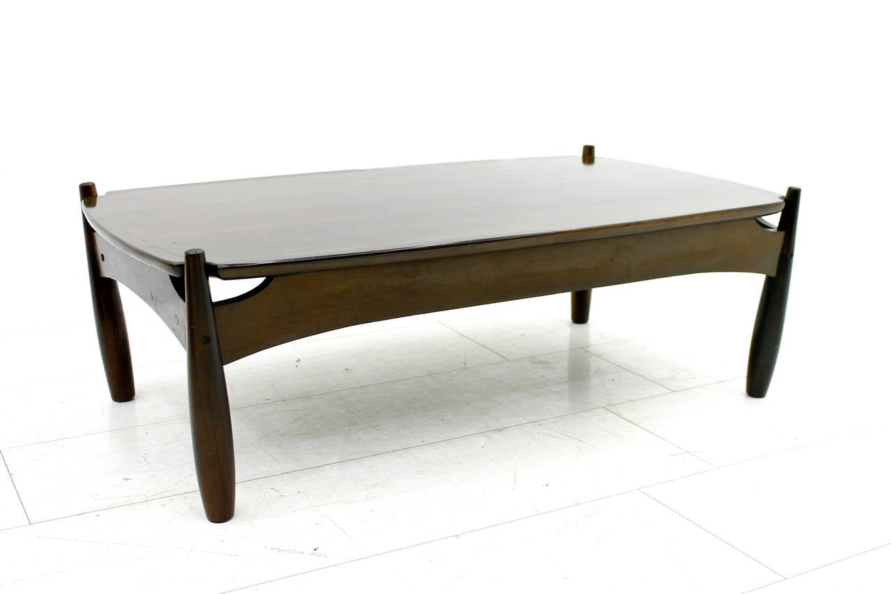 rodrigues coffee table