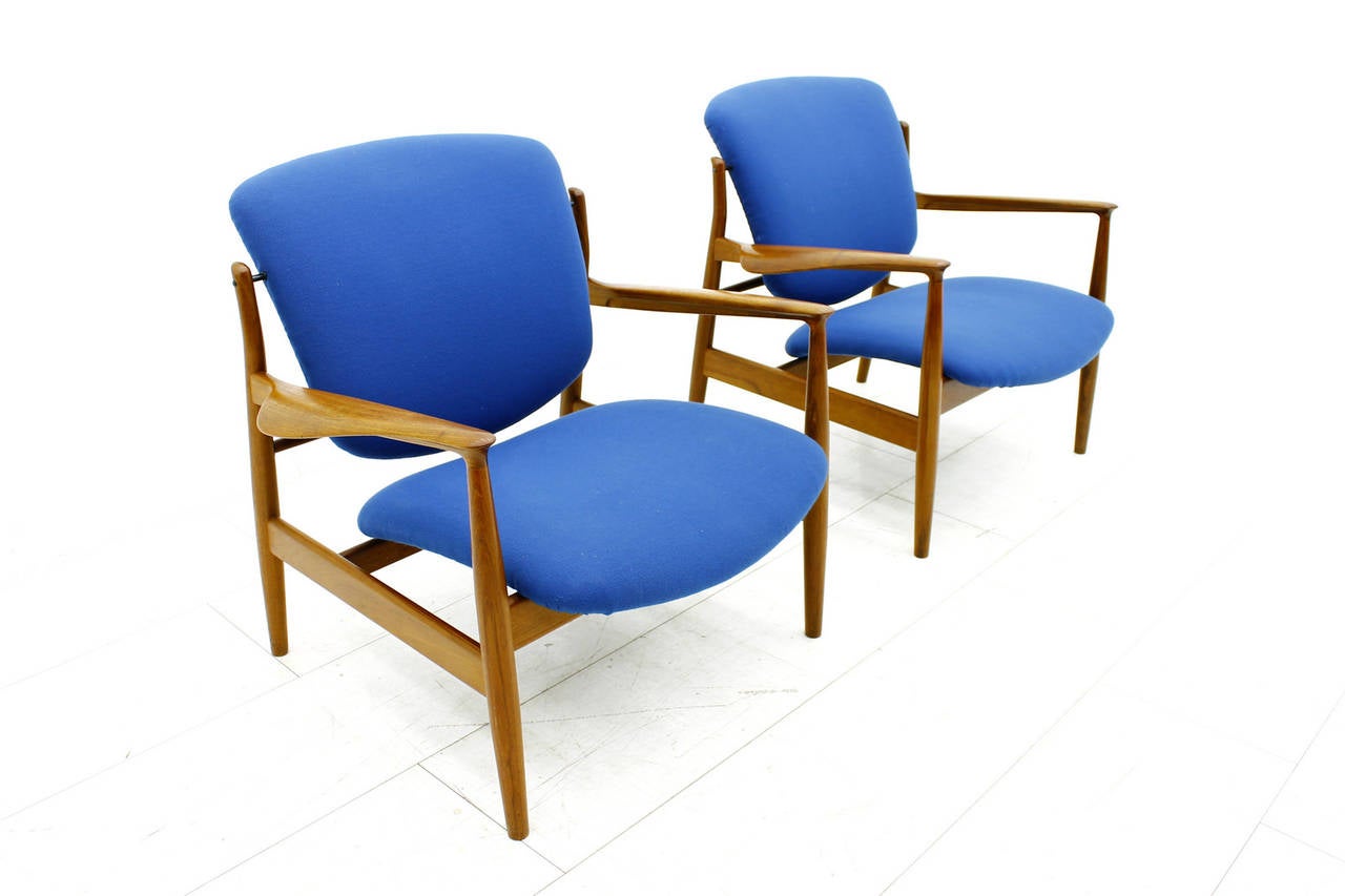 Scandinavian Modern Pair of Finn Juhl Lounge Chairs FD 136, Teak, Denmark, 1956