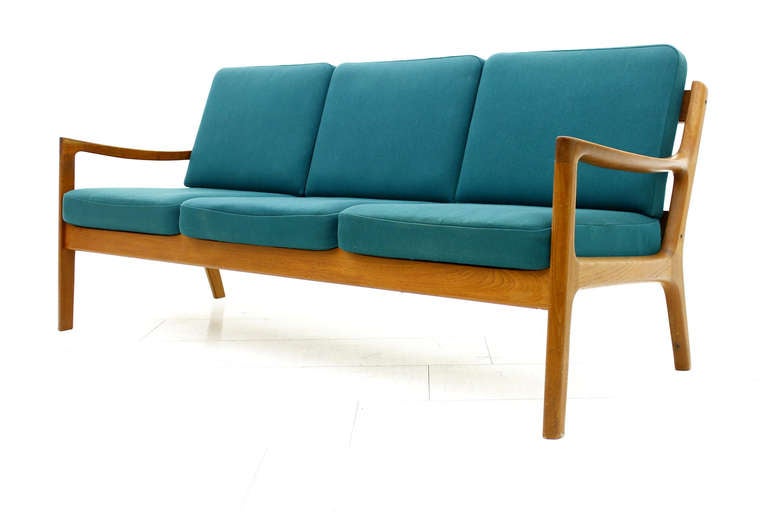 Teak Sofa by Ole Wanscher Sofa, France & Son Denmark, 1951.
Teak Wood, Green Cushions.
Good Condition.

Worldwide shipping.