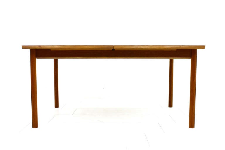 Danish Teak Wood Extension Dining Table by France & Son, Denmark, circa 1960s For Sale