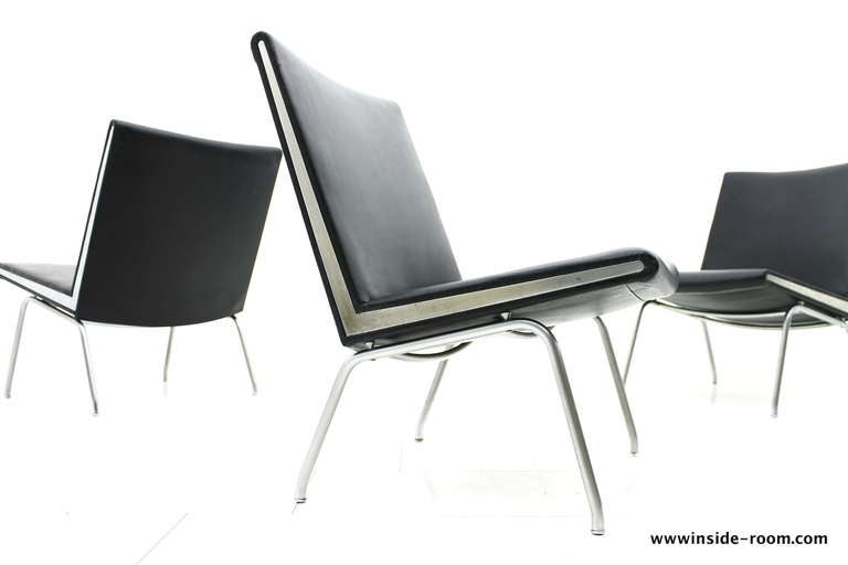 Scandinavian Modern One of Four Airport Leather Lounge Chairs AP-40 by Hans J. Wegner, Denmark