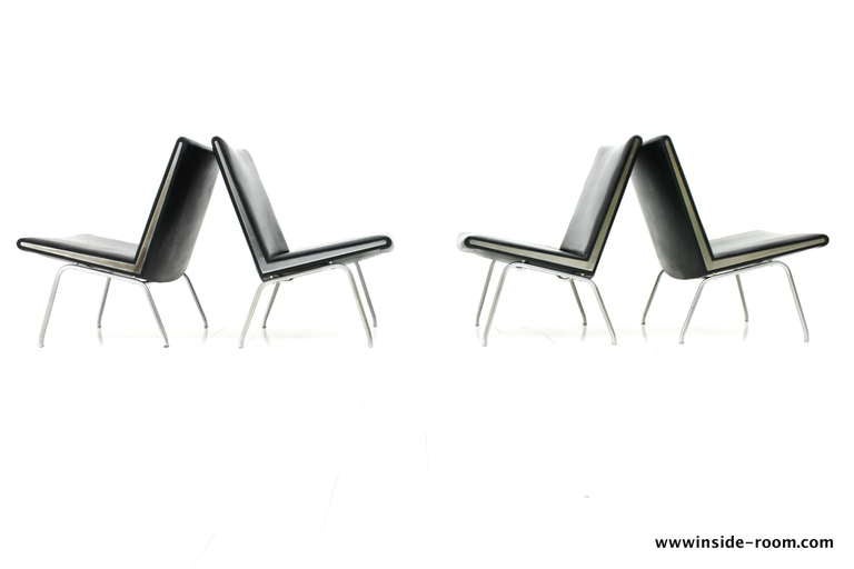Steel One of Four Airport Leather Lounge Chairs AP-40 by Hans J. Wegner, Denmark