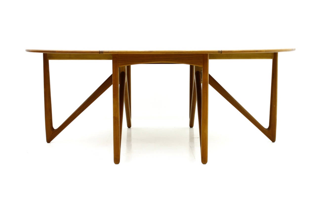 Drop Leaf Dining Table by Kurt Østervig and made by Jason Møbler, Denmark 1960s.
Solid Teakwood, fantastic quality.

Excellent Condition.

