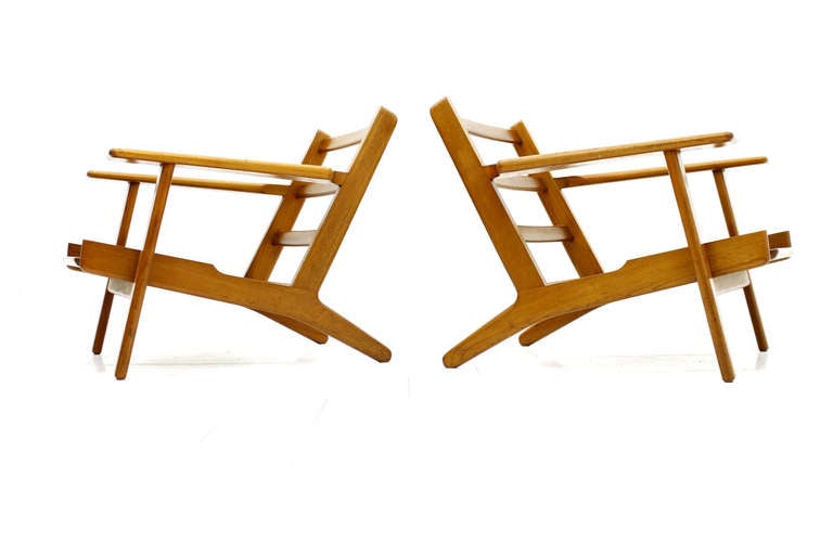 Pair of Teak Lounge Chairs by Hans J. Wegner, GE 290, Getama 3