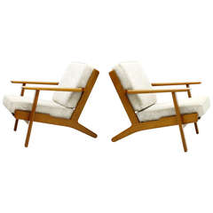Pair of Teak Lounge Chairs by Hans J. Wegner, GE 290, Getama