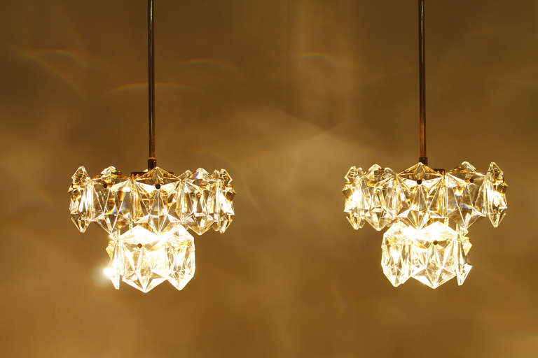 Crystal Glass and Gold Plated Chandeliers Pendant 1960s In Good Condition For Sale In Frankfurt / Dreieich, DE