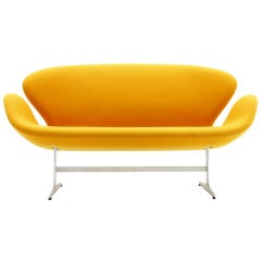 Arne Jacobsen Swan Sofa, Fritz Hansen, Denmark