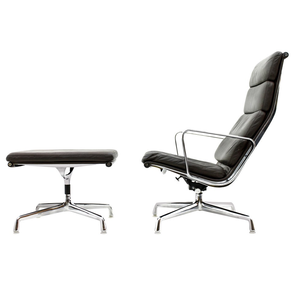 Charles & Ray Eames Soft Pad Lounge Chair EA 222, H. Miller