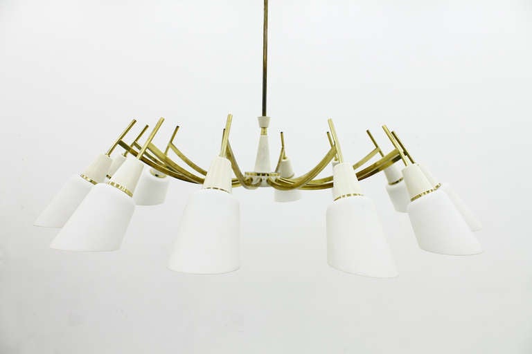 Mid-Century Modern Italian Chandelier in Brass and Glass 1960s For Sale