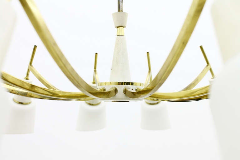 Italian Chandelier in Brass and Glass 1960s For Sale 2