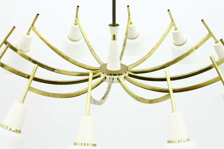 Italian Chandelier in Brass and Glass 1960s For Sale 3