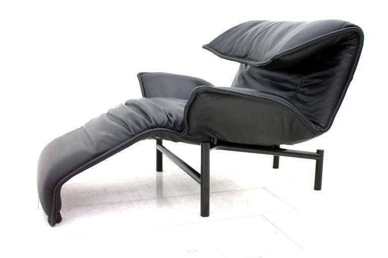 Italian Lounge Chair by Vico Magistretti 