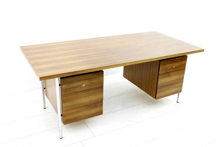 Florence Knoll Doppelsockel-Schreibtisch (Moderne der Mitte des Jahrhunderts)