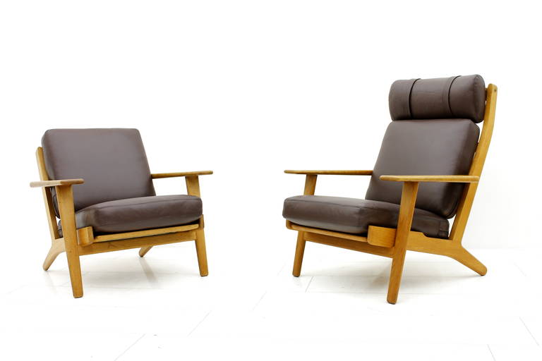 Mid-20th Century Hans J. Wegner Lounge Chair Ge 290, GETAMA Denmark, Oak and Leather