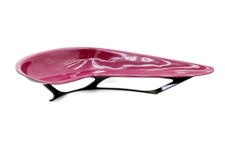 Large Ecstasy boomerang bench by Stefan Sterf for Axel Zoellner-Geistert, Phoenix GmbH, Berlin, 1990s.

Lacquered fiberglass seat in boomerang shape, dark red and black.

Only seven pieces were produced.

Measurements: W 260 cm, D 170 cm, H 79 cm,