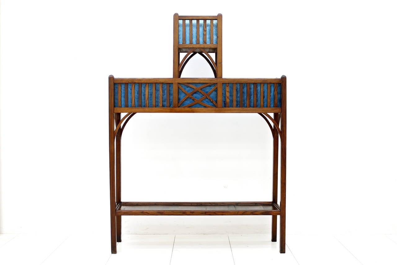 Wood and Blue Glass Flower Etagere, circa 1910.
Good original Condition. One crack in a blue glass.

Worldwide shipping