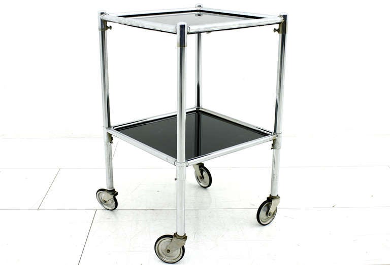 Rare Trolley, side Table from Anton Lorenz 1935, Model B 178 and made by Thonet, Germany. Steel Tube, Wood and Glass.
H 58 cm, W 35 x D 35 cm.