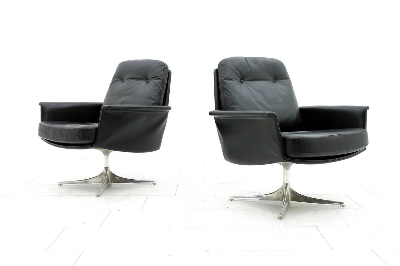 Pair Swivel Lounge Chairs Horst Brüning 1966, COR Germany. Black Leather.
Good Condition.

Worldwide shipping.