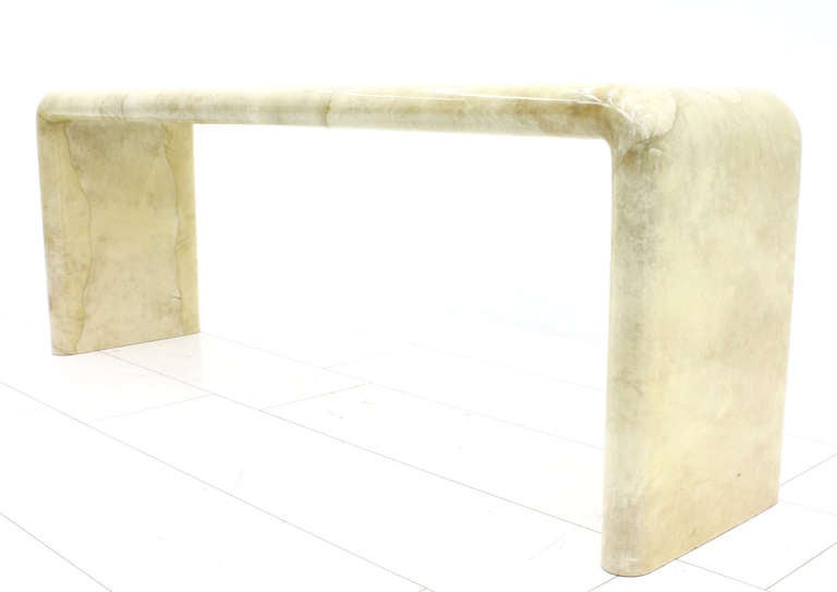 Goatskin console by Karl Springer, United States, 1980s.
Measure: W 183 cm, D 43 cm, H 67 cm.
Excellent condition !

Worldwide shipping.