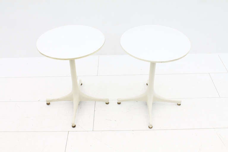 An Early Pair George Nelson Swag Leg Side Tables, H. Miller In Good Condition In Frankfurt / Dreieich, DE