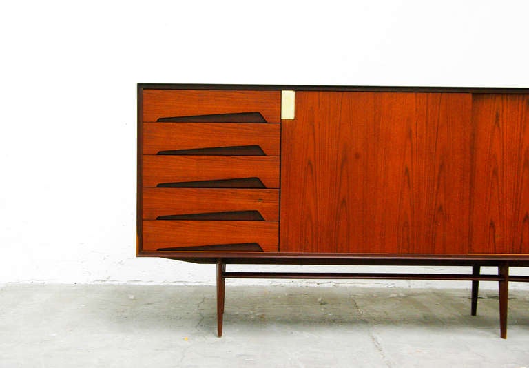 Sideboard by Edmoudo Palutari for Dassi Italy Teak credenza Mid Century Modern 2