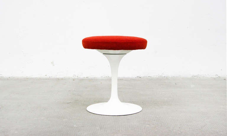 (6) Tulip Stool by Eero Saarinen Knoll International Mid Century Modern 60s 60er In Good Condition In Berlin, DE