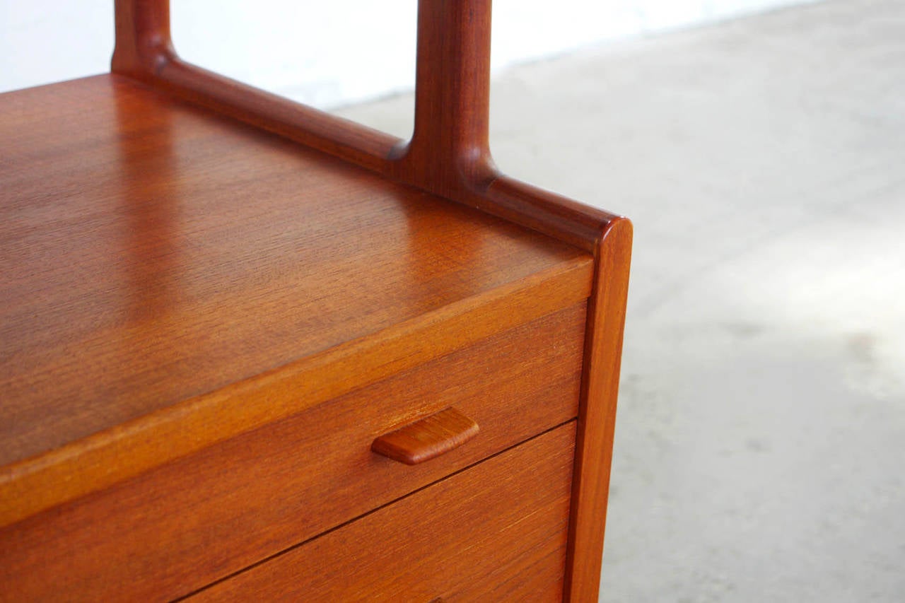 Hans Wegner Teak Buffet Highboard Mid-Century Danish Modern Design In Excellent Condition In Berlin, DE