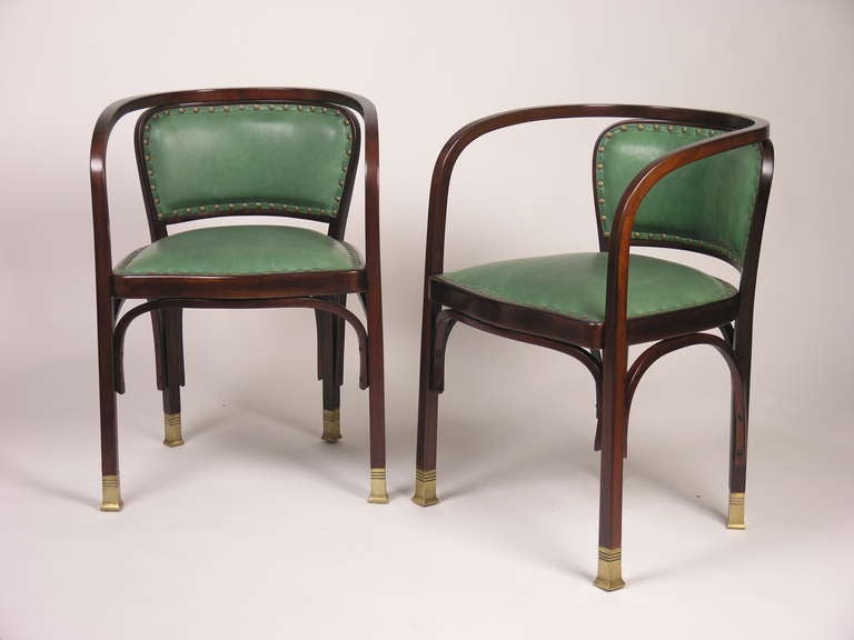In 1900 the bentwood manufacturer Kohn succeeded in changing the image of bentwood furniture and were awarded the “Grand Prix”. At the World Fair in Paris, Kohn’s rooms had been designed by the young architect Gustav Siegel (1880-1970), whereby the