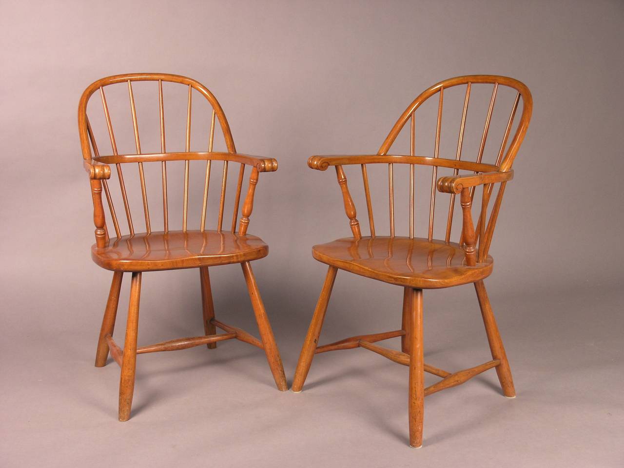 This model, inspired by the original Windsor Chair of the 18th century, was produced between the wars by Thonet as an aesthetical development of similar chairs made by Thonet in the begin of the 20th century (see Thonet sales catalogue of 1904).