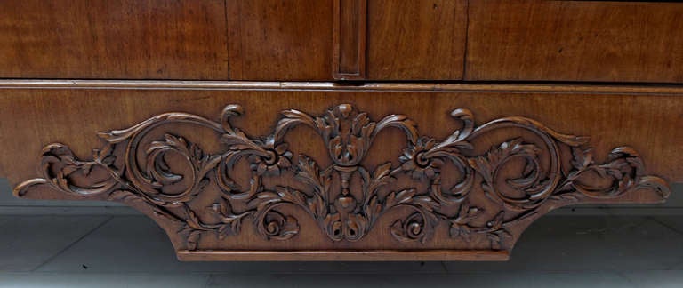 Brass Fine and Impressive Late 18th Century Neoclassical Mahogany Library Bookcase For Sale