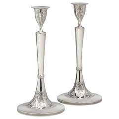 Elegant Pair of Early 19th Century Neoclassical Silver Candlesticks 10
