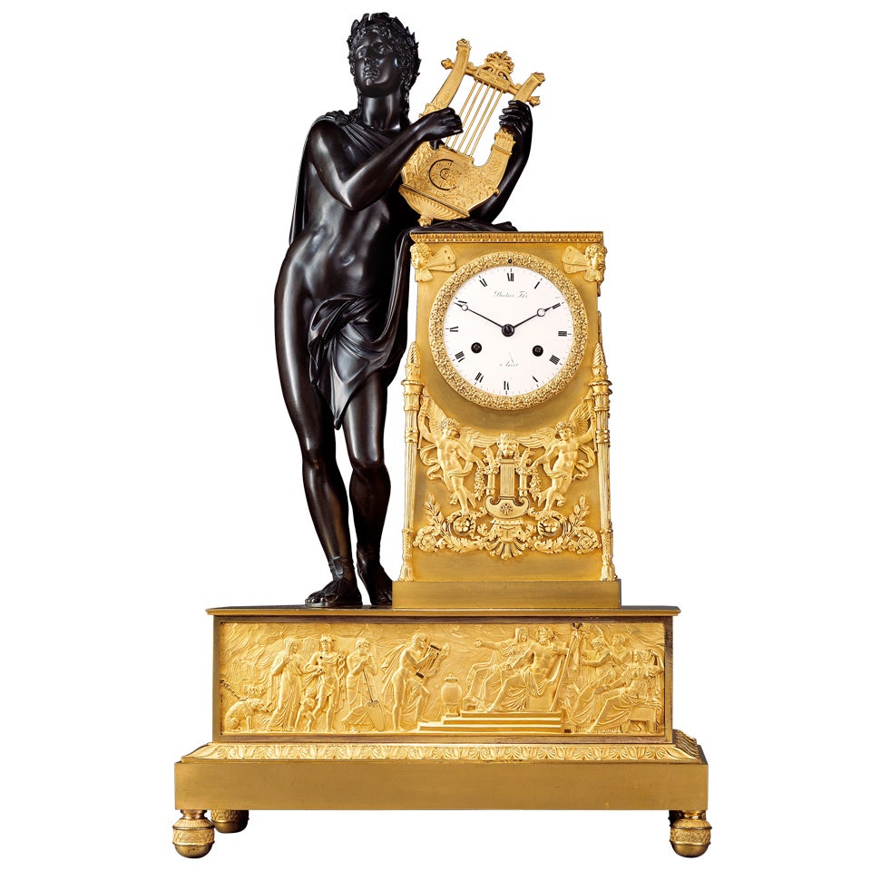 Pendule de cheminée Empire français du début du 19e siècle « Apollon jouant de la lyre » Dartois