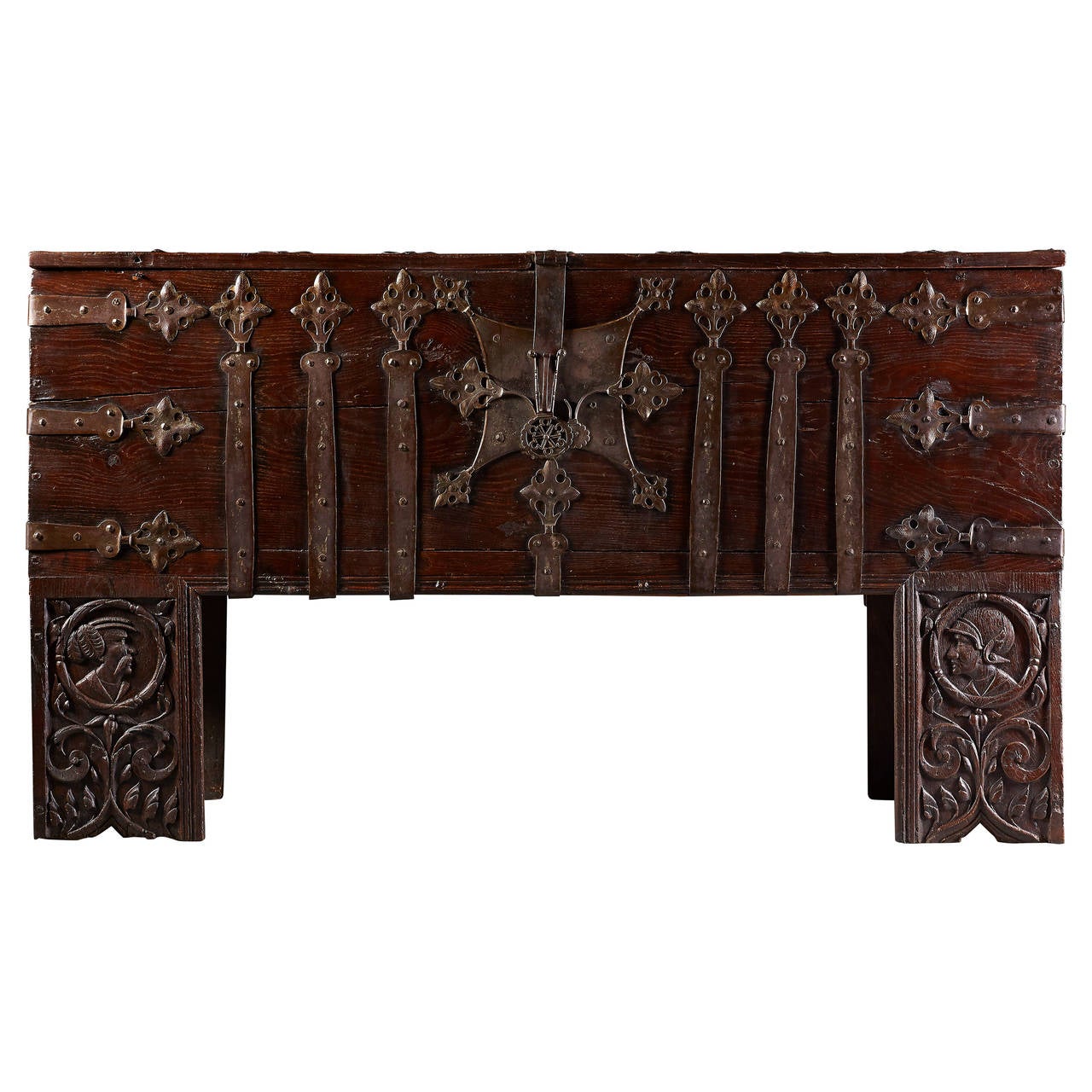 Seltene Gusseiserne Renaissance Eichen Truhe/Stollentruhe 1