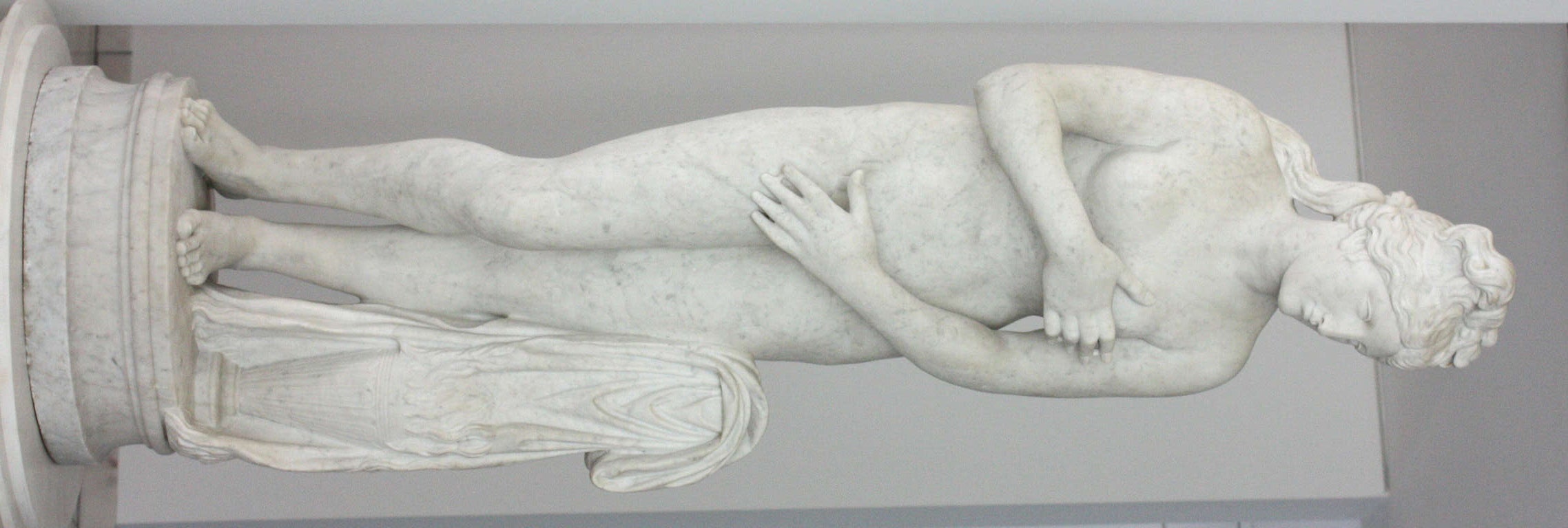 19th Century Italian 19th c. Life-Size White Marble Figure Of The Capitoline Venus