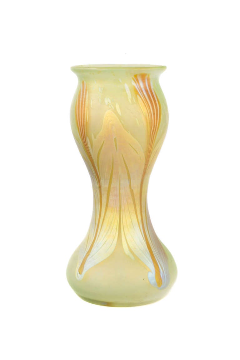 Unknown Decoration Loetz Vase Signed around 1902 1