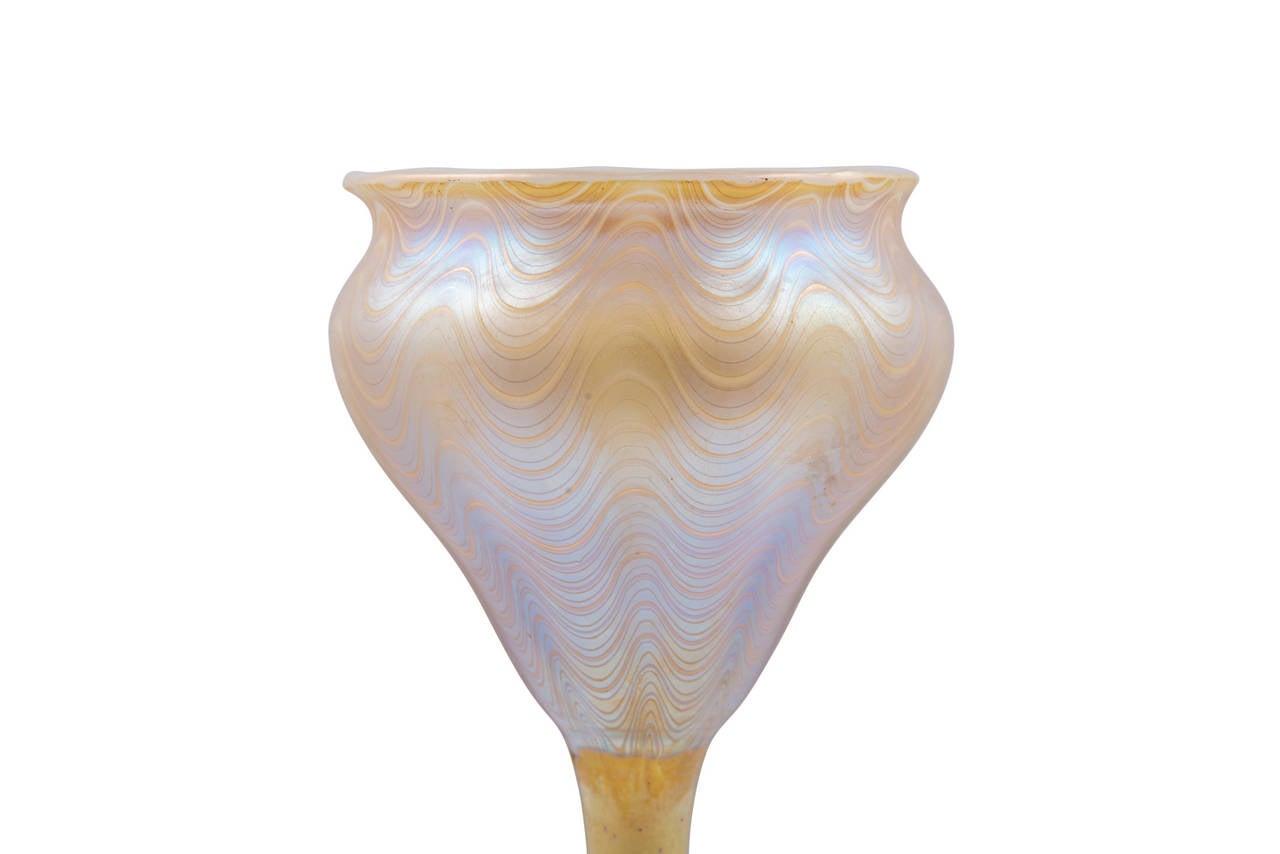 Candia Phenomen Gre 6893 Rare Tulip Vase by Loetz and Franz Hofstotter In Good Condition For Sale In Vienna, AT