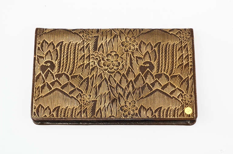 Josef Hoffmann was the all rounder genius at the Wiener Werkstatte, there was no field of interest that he did not work in. Even in saddler’s métier he created some very successful designs. This leather purse was crafted after a blueprint of Josef