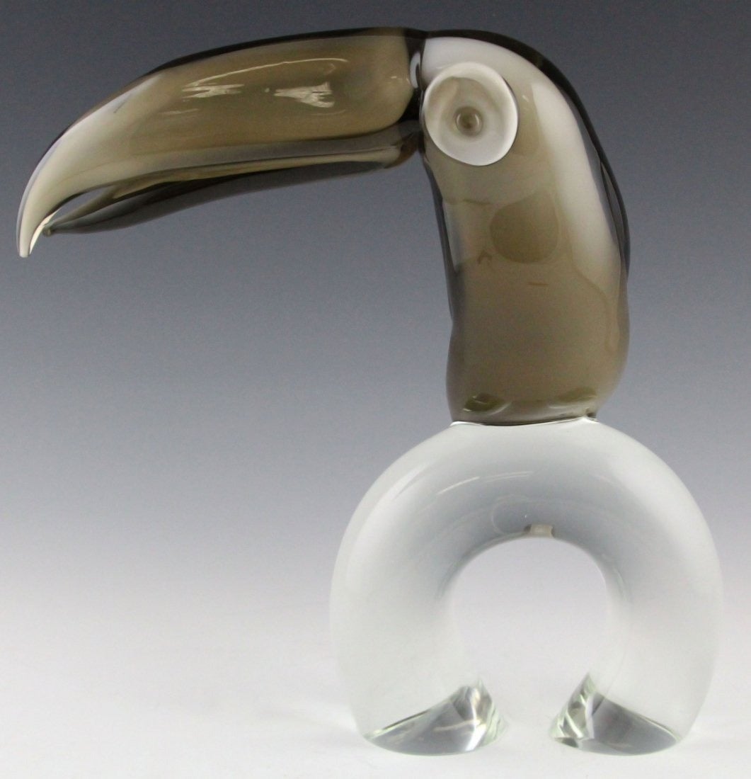 Signed Licio Zanetti Murano toucan glass figurine.