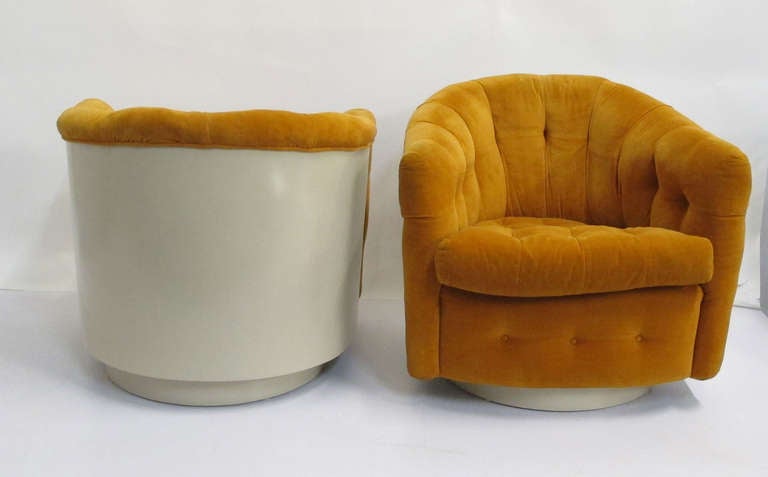 Mid-Century Modern Milo Baughman for Thayer Coggin Pair of Swivel Chairs